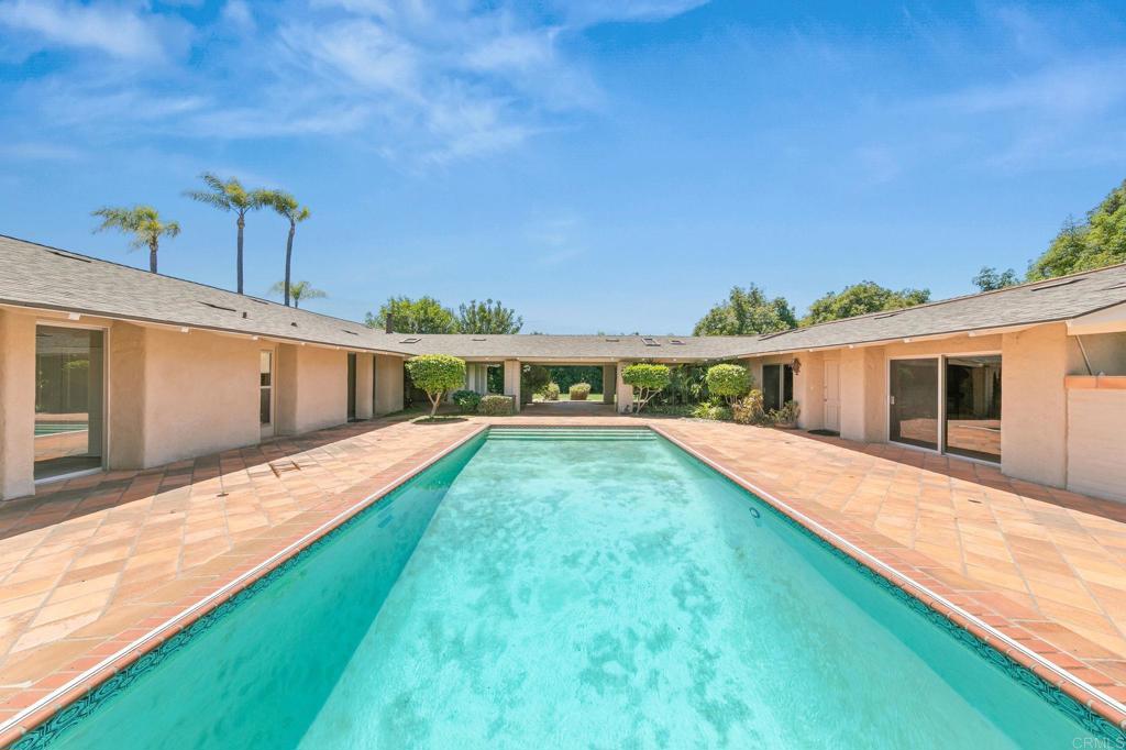 14048 San Pasqual Valley Road Escondido, CA 92027 - Photo 42 of 55 a swimming pool with yard