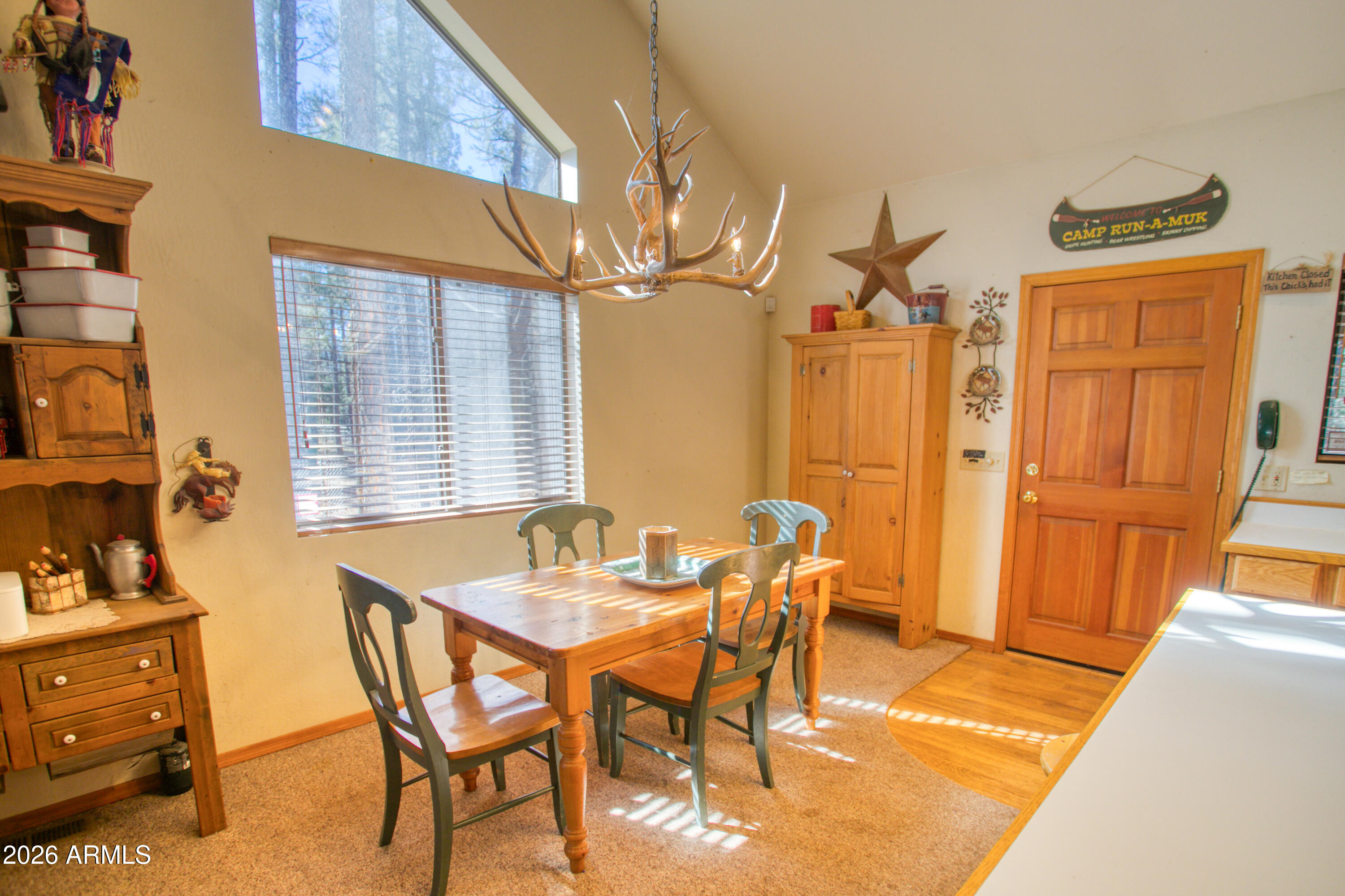 146 Deer Run Road Pinetop, AZ 85935 - Photo 9 of 44 DINING