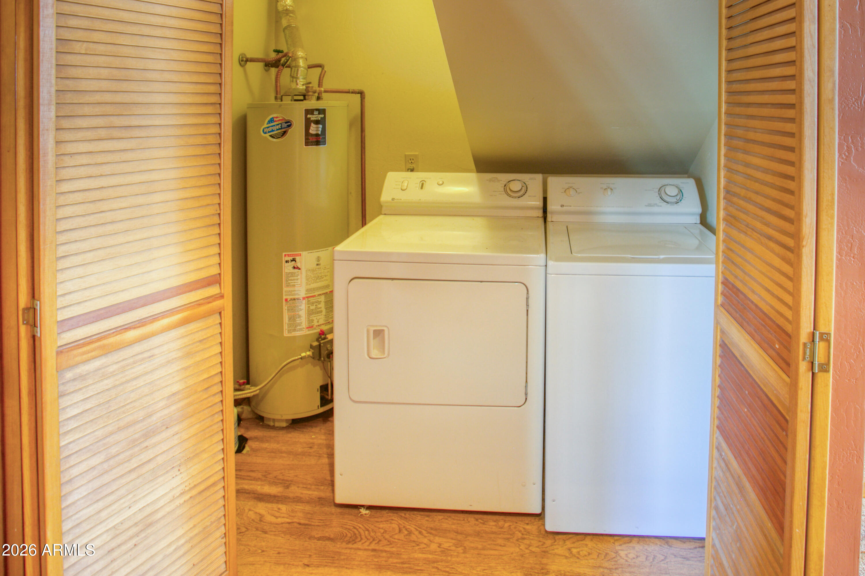 146 Deer Run Road Pinetop, AZ 85935 - Photo 19 of 44 LAUNDRY