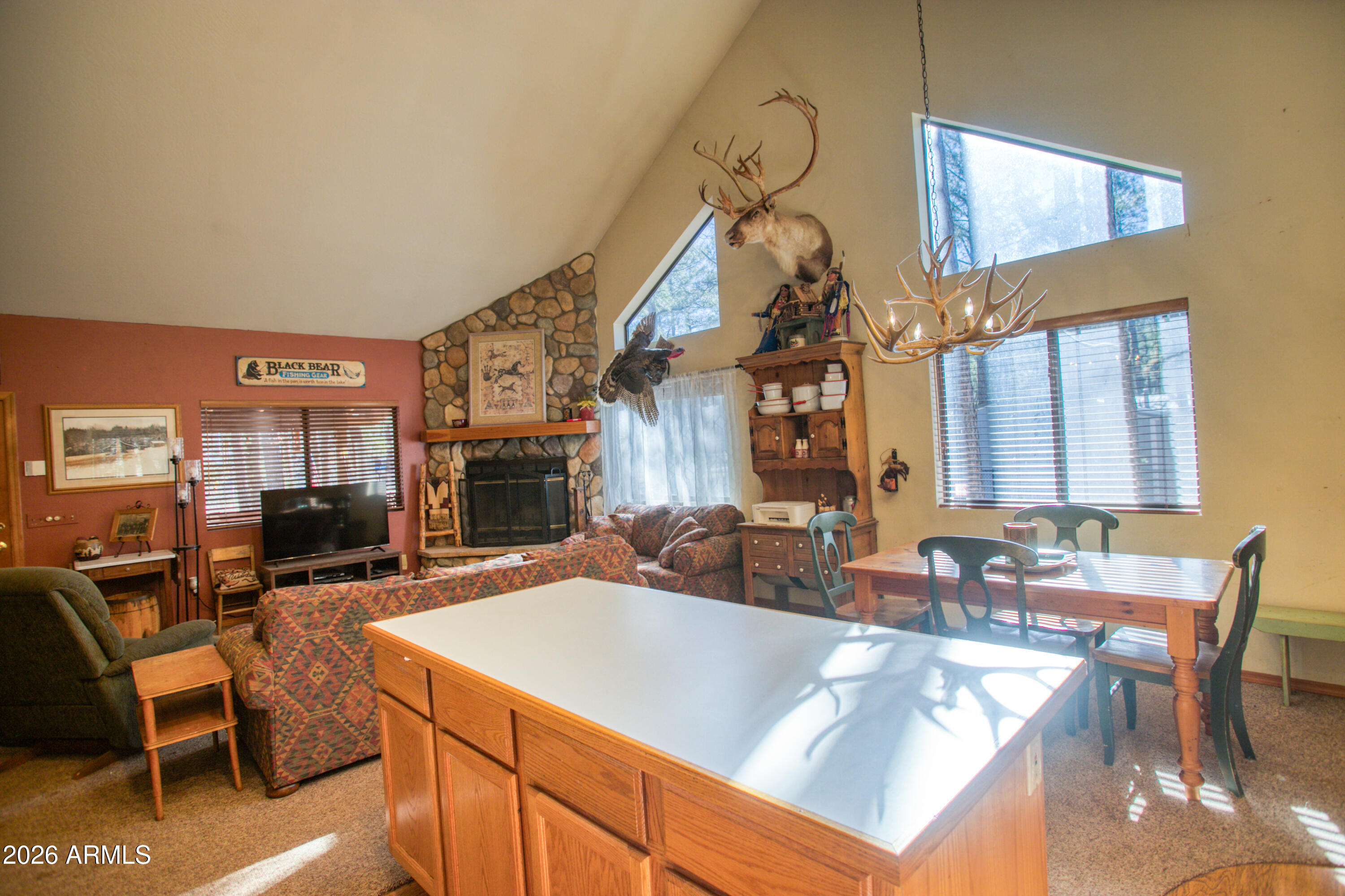146 Deer Run Road Pinetop, AZ 85935 - Photo 5 of 44 KITCHEN TO LIVING