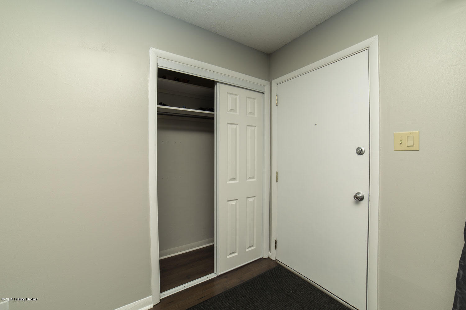 2952 Rio Rita Avenue Louisville, KY 40220 - Photo 6 of 57 2952RioRita006