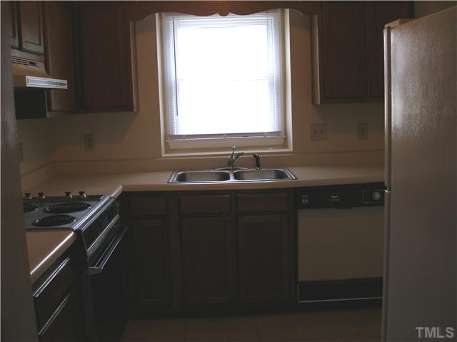 647 Springview Trail Garner, NC 27529 - Photo 4 of 6 Gallery Image 4