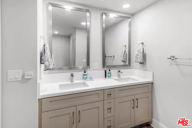 $1,250,000 | 6030 South Seabluff Drive, Unit 316, Los Angeles, CA 90094