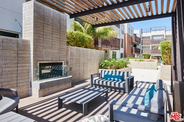 $1,250,000 | 6030 South Seabluff Drive, Unit 316, Los Angeles, CA 90094