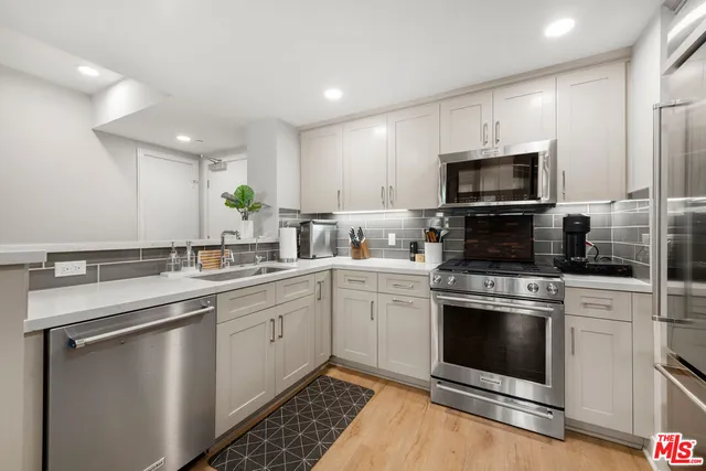 $1,250,000 | 6030 South Seabluff Drive, Unit 316, Los Angeles, CA 90094