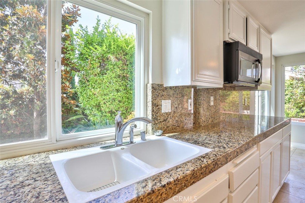 10 Sandstone Irvine, CA 92604 - Photo 27 of 68