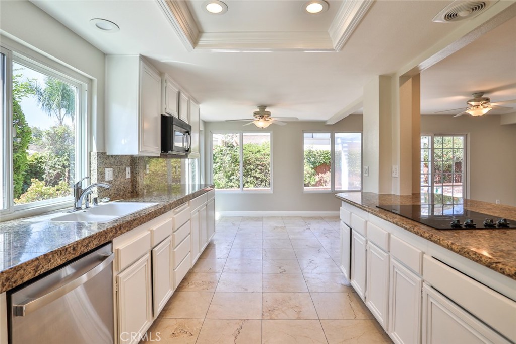 10 Sandstone Irvine, CA 92604 - Photo 28 of 68