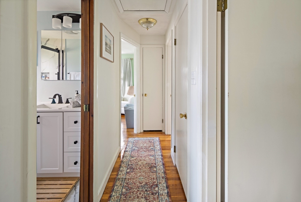 12 Karen Road Woburn, MA 01801 - Photo 17 of 33