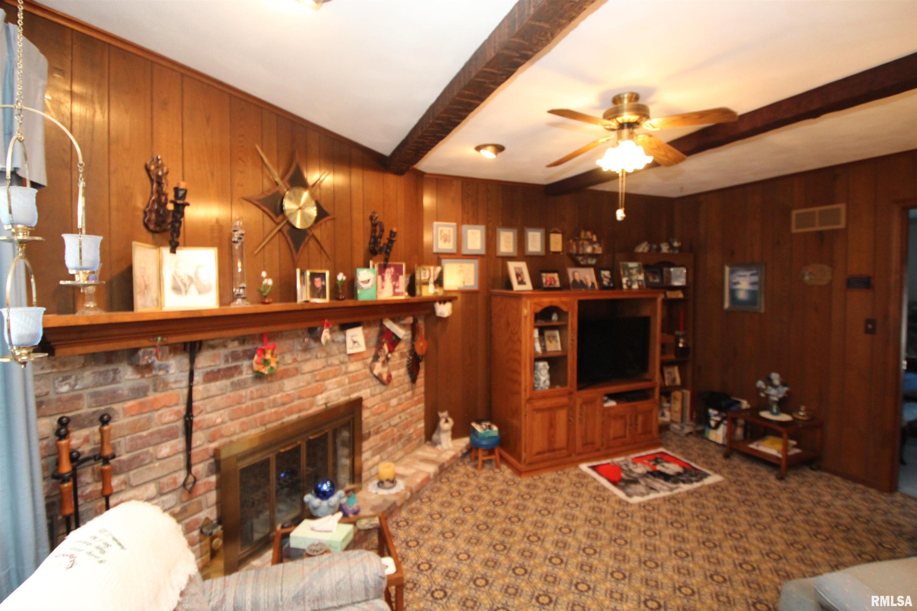 1616 West Queens Court Road Peoria, IL 61614 - Photo 17 of 52 Gallery Image 17