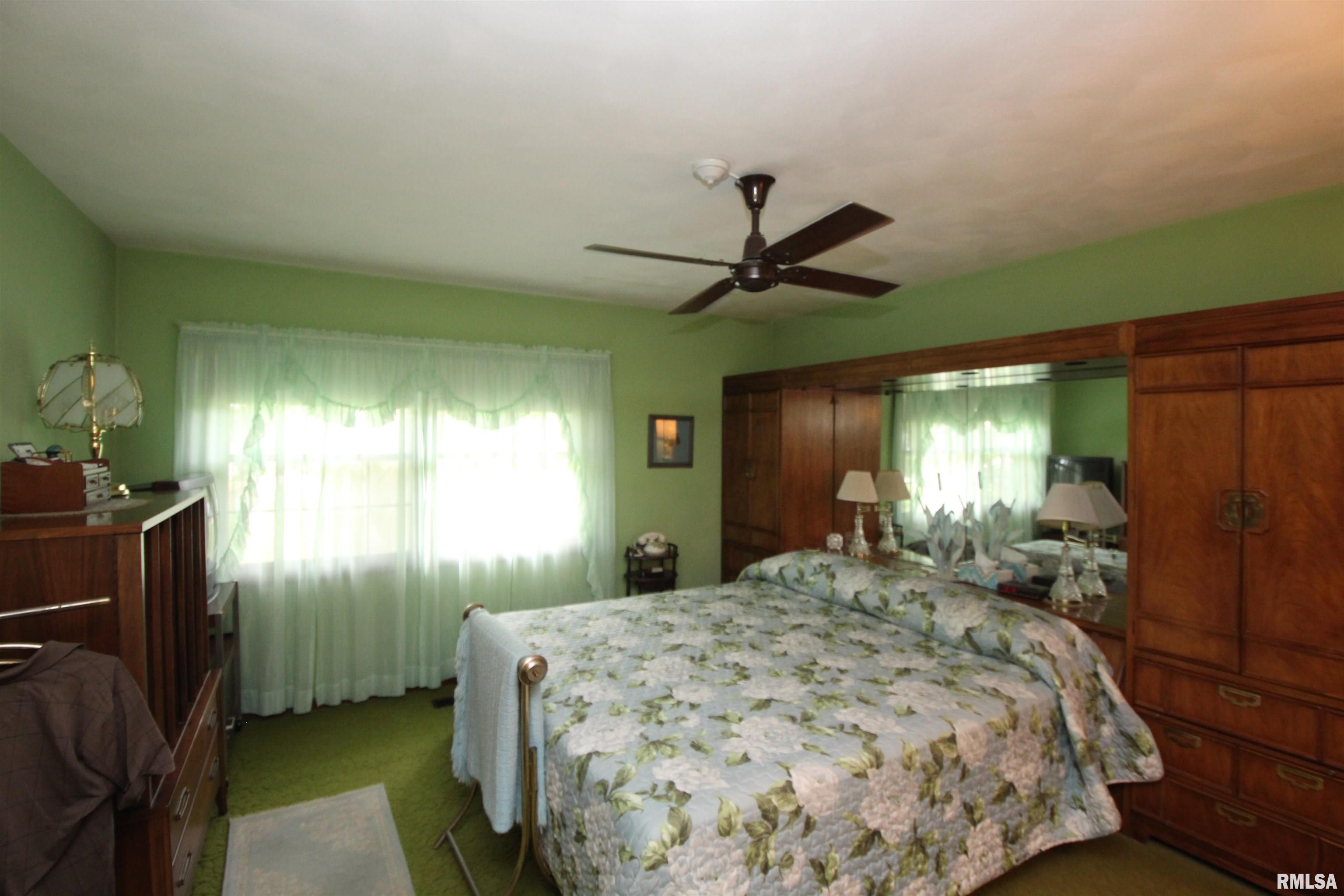 1616 West Queens Court Road Peoria, IL 61614 - Photo 24 of 52 Gallery Image 24