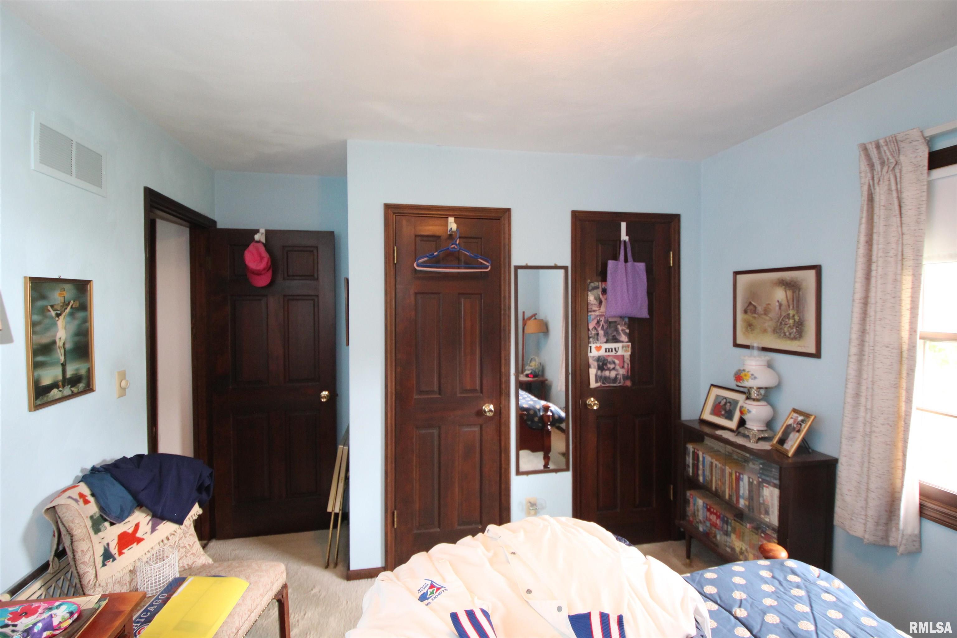 1616 West Queens Court Road Peoria, IL 61614 - Photo 31 of 52 Gallery Image 31