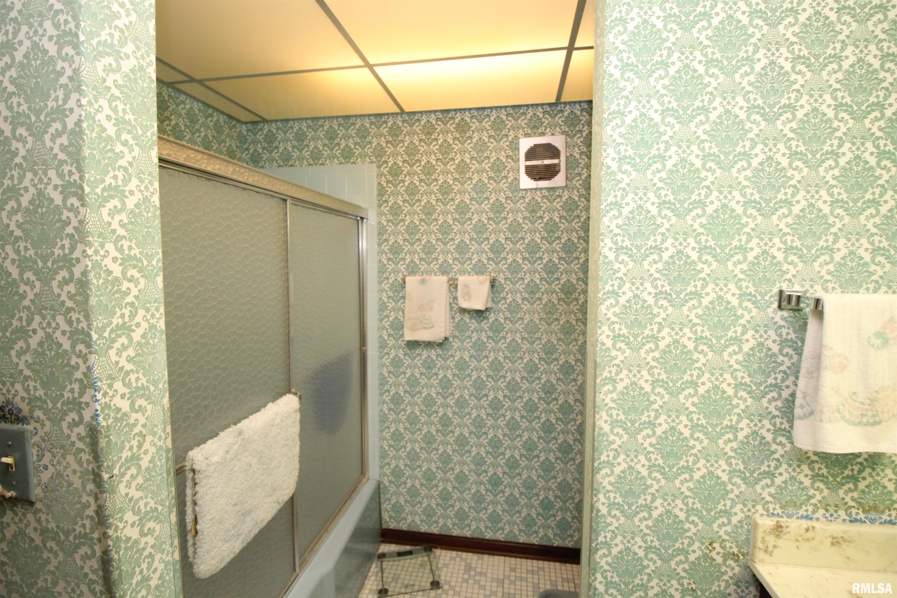 1616 West Queens Court Road Peoria, IL 61614 - Photo 36 of 52 Gallery Image 36