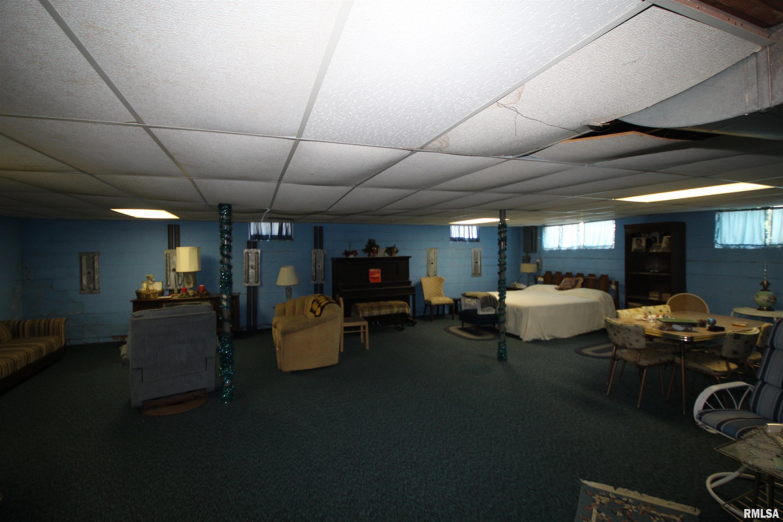1616 West Queens Court Road Peoria, IL 61614 - Photo 39 of 52 Gallery Image 39