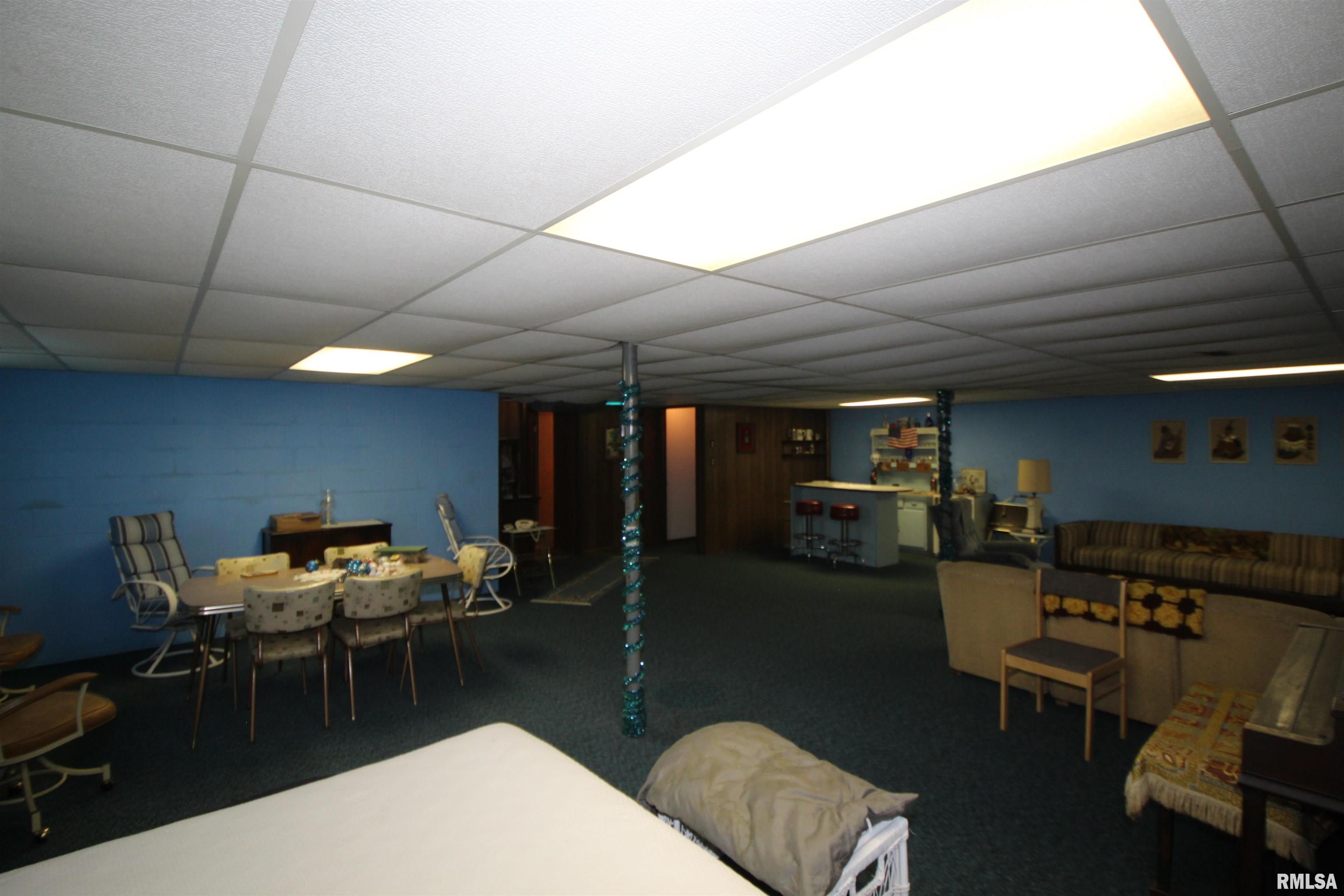 1616 West Queens Court Road Peoria, IL 61614 - Photo 42 of 52 Gallery Image 42
