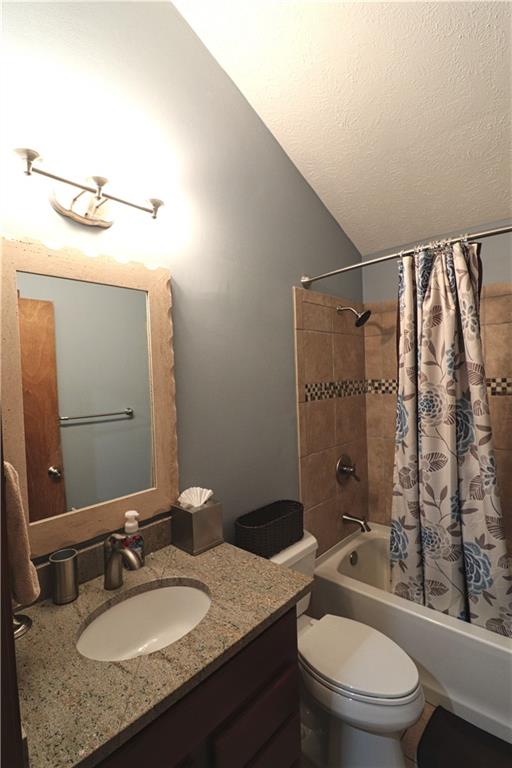 7040 Hickory Road Indianapolis, IN 46259 - Photo 14 of 22 Gallery Image 14