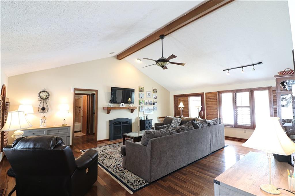 7040 Hickory Road Indianapolis, IN 46259 - Photo 7 of 22 Gallery Image 7