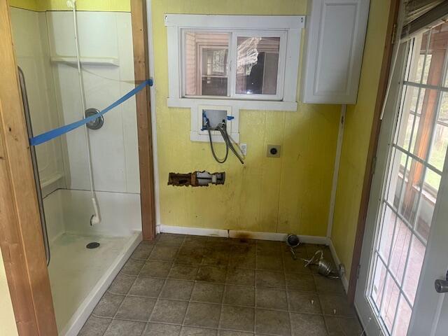 3035 Slack Road Mount Perry, OH 43760 - Photo 16 of 24 Laundry room with separate shower