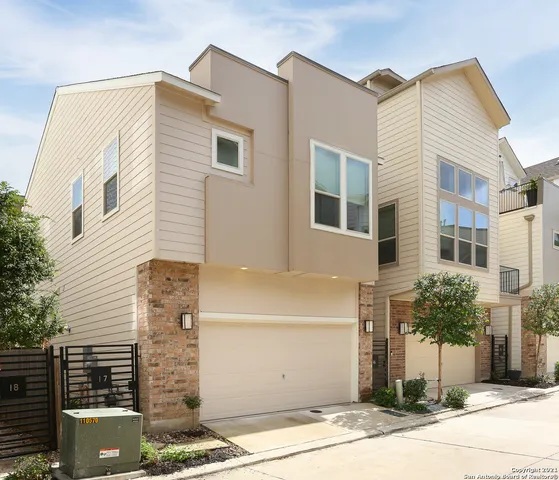 $2,450 | 3831 Harry Wurzbach Road, Unit 17, San Antonio, TX 78209