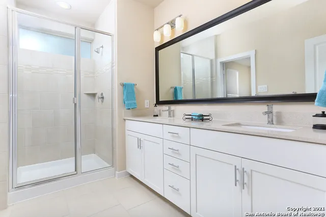 $2,450 | 3831 Harry Wurzbach Road, Unit 17, San Antonio, TX 78209