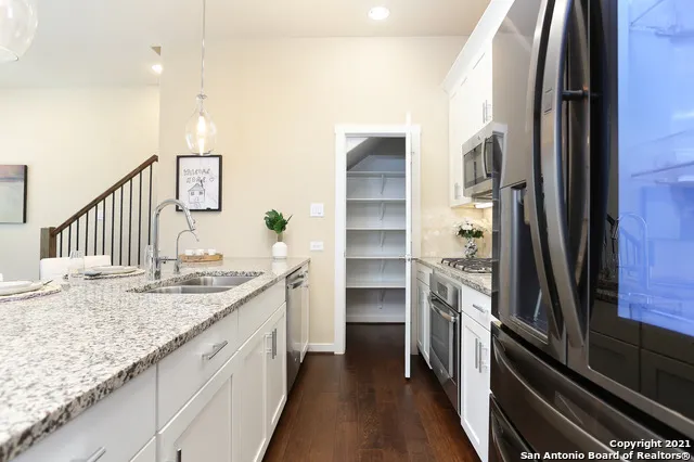 $2,450 | 3831 Harry Wurzbach Road, Unit 17, San Antonio, TX 78209