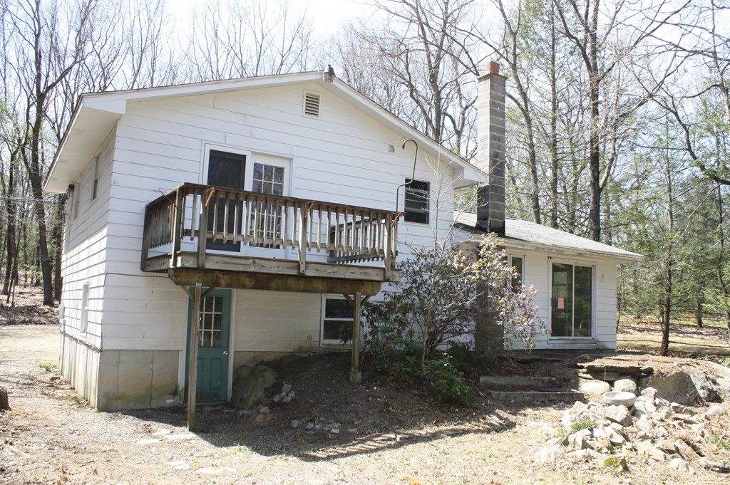 301 Coles Meadow Road Northampton, MA 01060 - Photo 3 of 10 Gallery Image 3