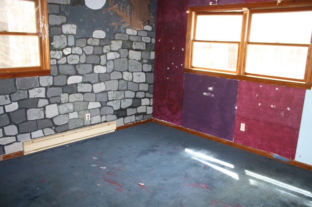301 Coles Meadow Road Northampton, MA 01060 - Photo 7 of 10 Gallery Image 7