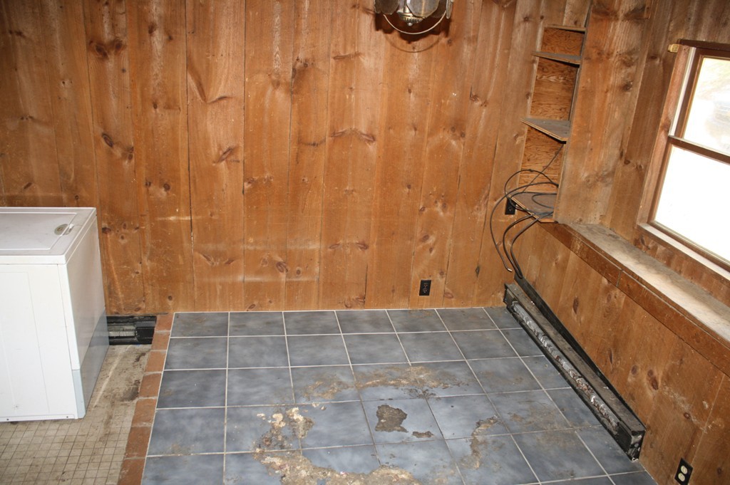 301 Coles Meadow Road Northampton, MA 01060 - Photo 8 of 10 Gallery Image 8
