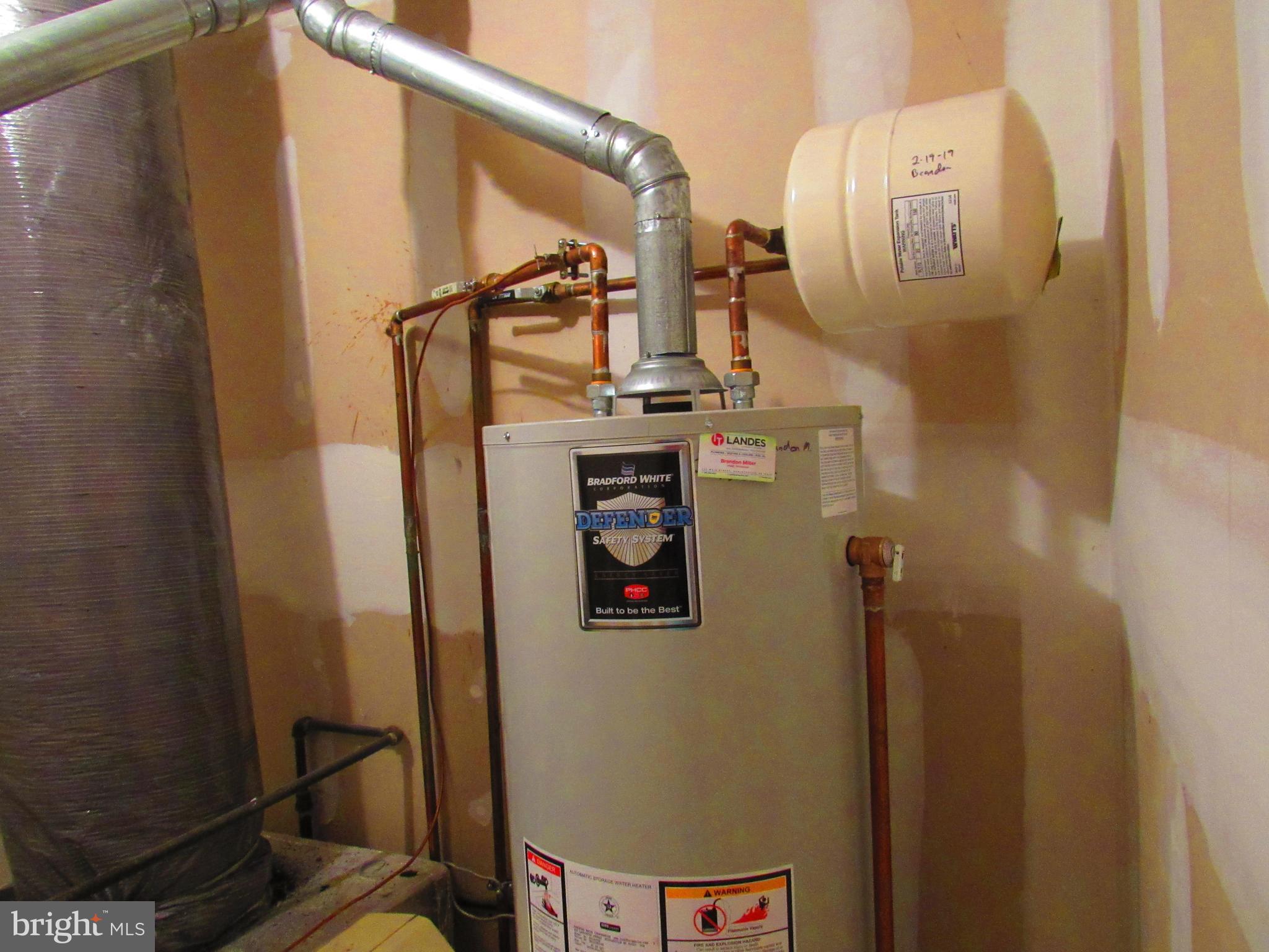 411 Ruth Court Harleysville, PA 19438 - Photo 28 of 30 NEW Hot Water Heater