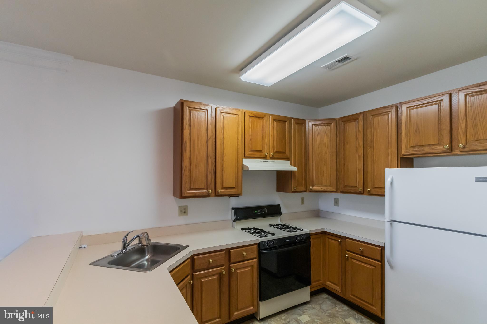 411 Ruth Court Harleysville, PA 19438 - Photo 9 of 30 Kitchen