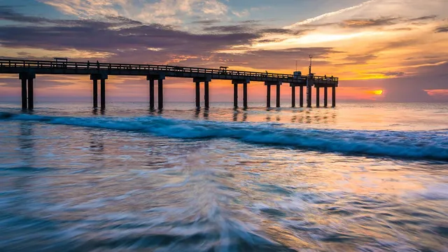 a view of ocean with city view