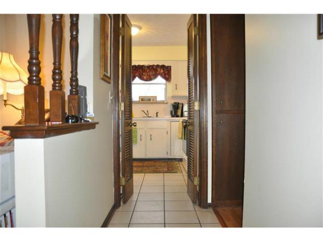 896 Linworth Road East Columbus, OH 43235 - Photo 3 of 22