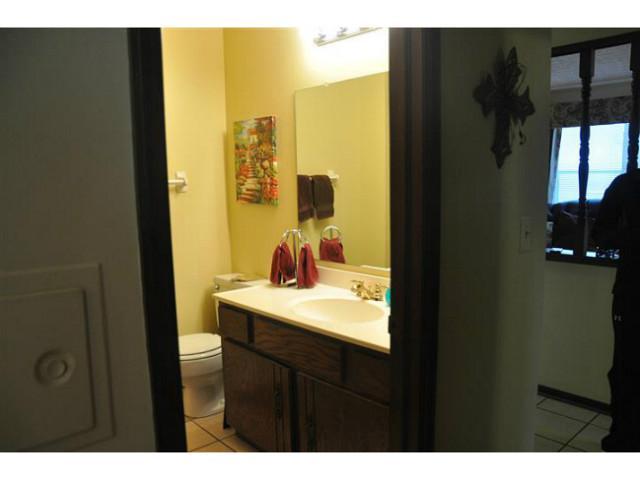 896 Linworth Road East Columbus, OH 43235 - Photo 9 of 22
