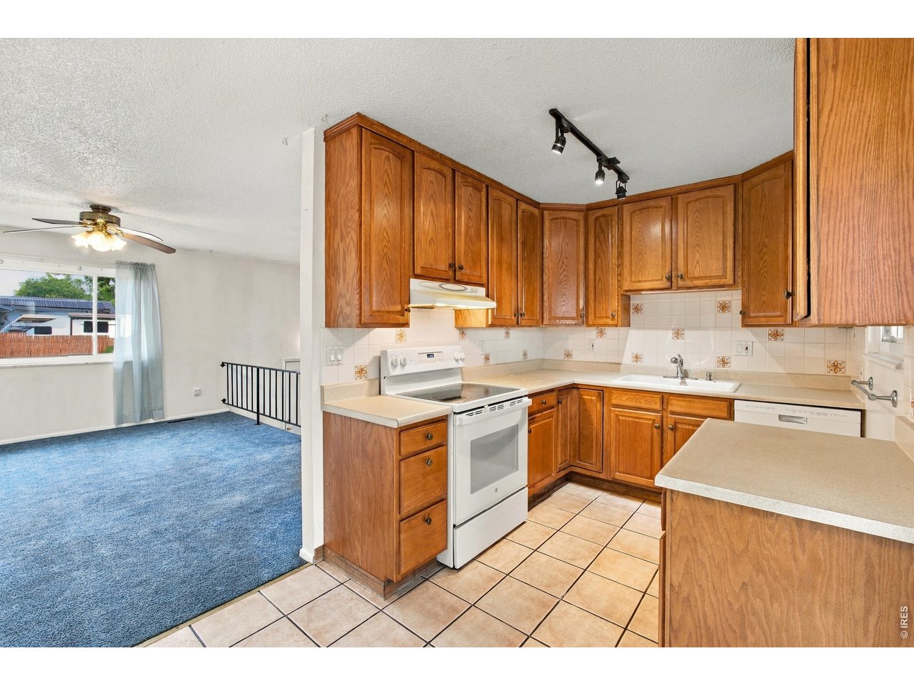 3346 West 19th St Road Greeley, CO 80634 - Photo 12 of 34 Kitchen