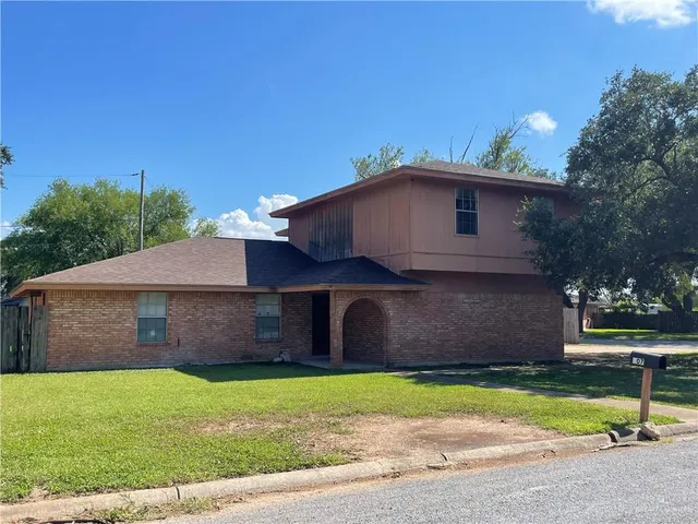$223,728 | 107 West 20th Street, Weslaco, TX 78596
