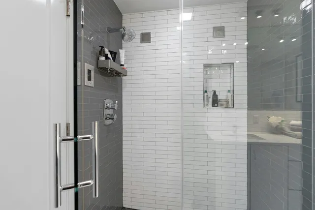 $2,595,000 | 316 Park Avenue, Unit 2, Hoboken, NJ 07030