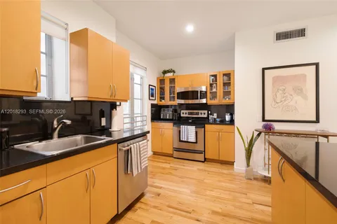 $525,000 | 1551 Lenox Avenue, Unit 8, Miami Beach, FL 33139