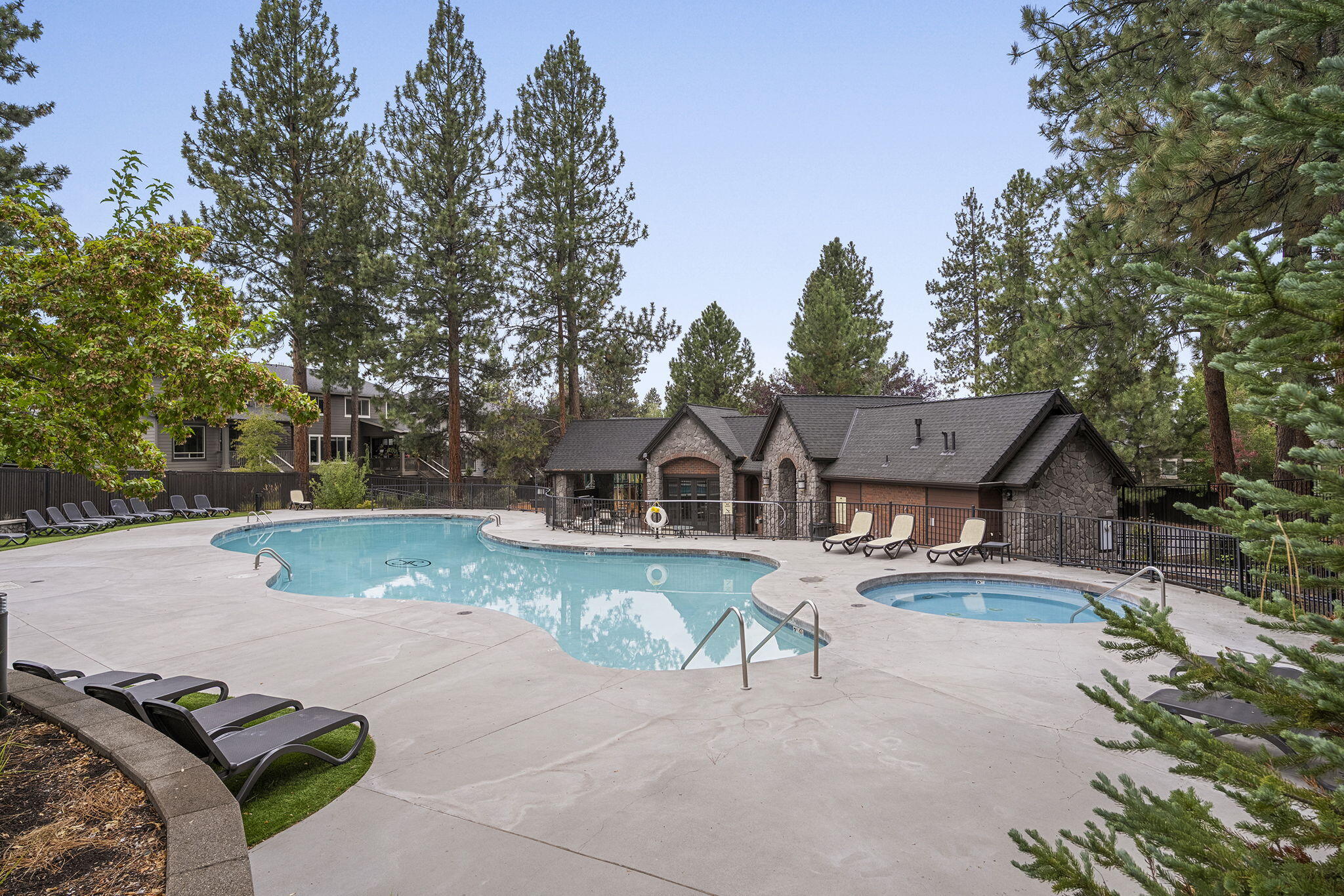 60220 Rolled Rock Way Bend, OR 97702 - Photo 31 of 42 32-web-or-mls-_DSC9727