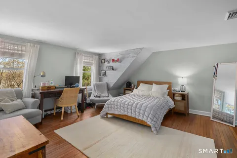 $1,100,000 | 24 Island Hill Avenue, Ridgefield, CT 06877
