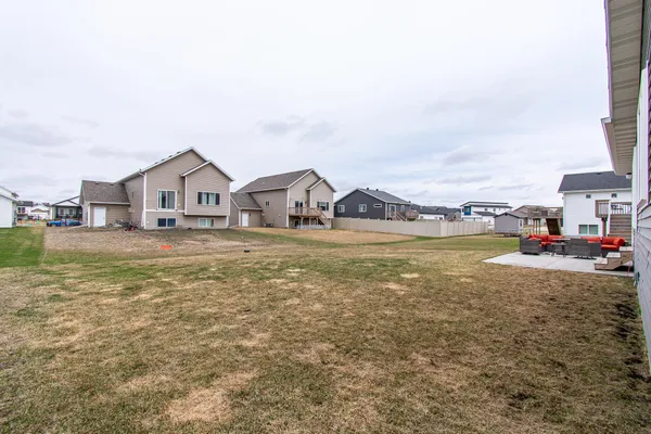 $495,000 | 6012 Kodiak Lane, Horace, ND 58047