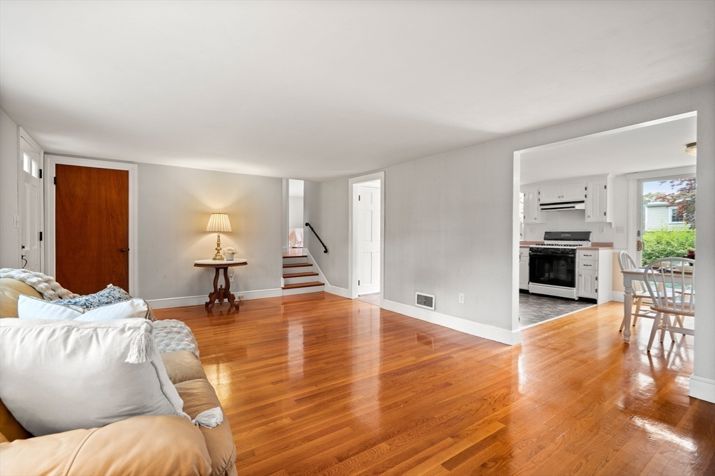 100 Village Street Marblehead, MA 01945 - Photo 8 of 30