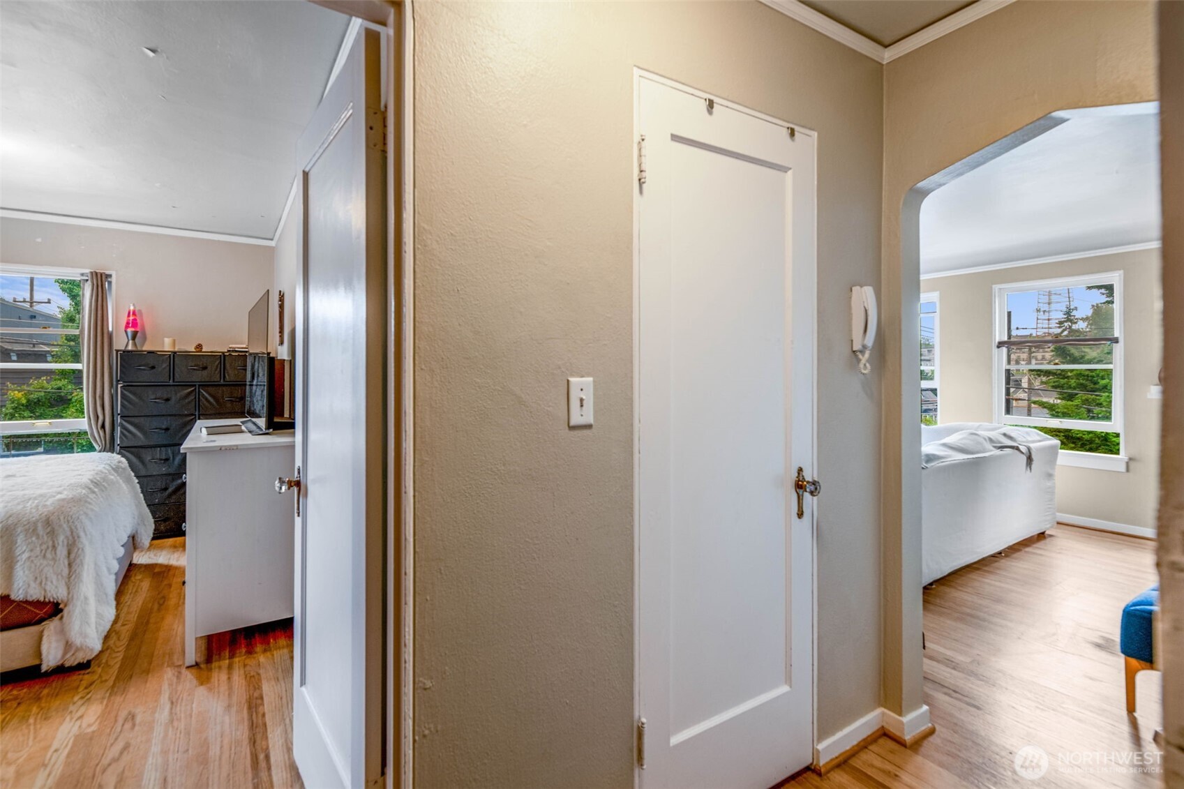 1427 3rd Avenue West, Unit 8 Seattle, WA 98119 - Photo 5 of 35