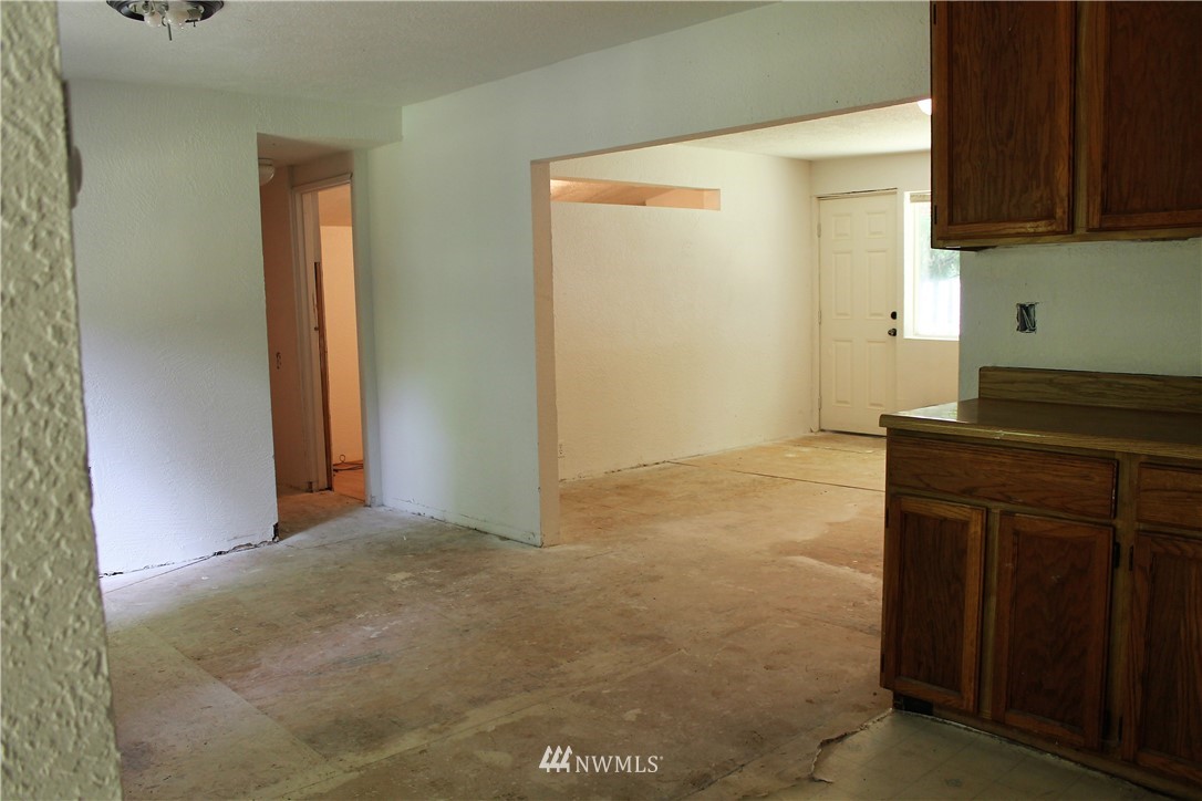 142 East Wingert Road Shelton, WA 98584 - Photo 2 of 20