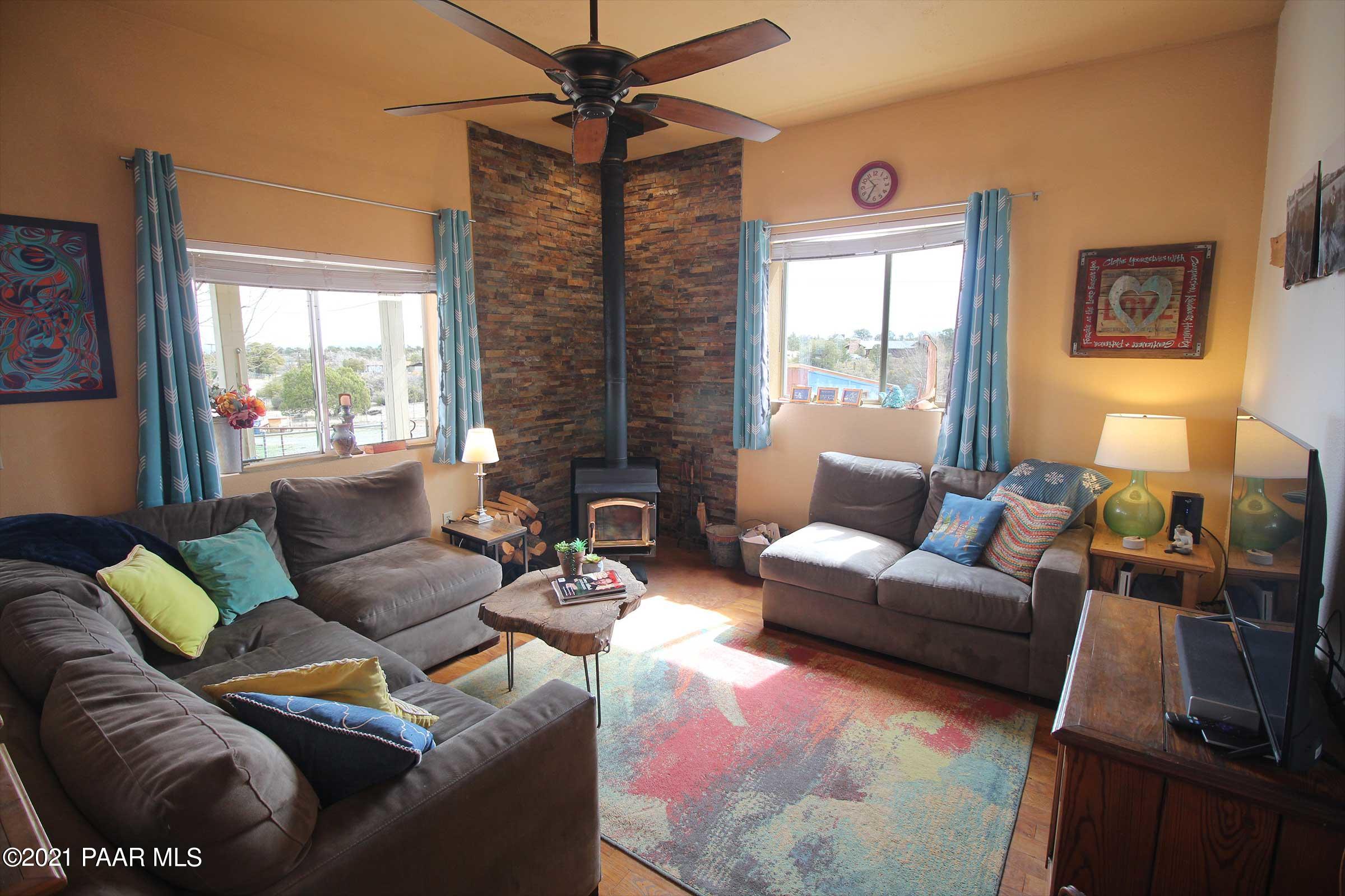 2325 Silver Juniper Ranch Road Prescott, AZ 86305 - Photo 25 of 81 002_living
