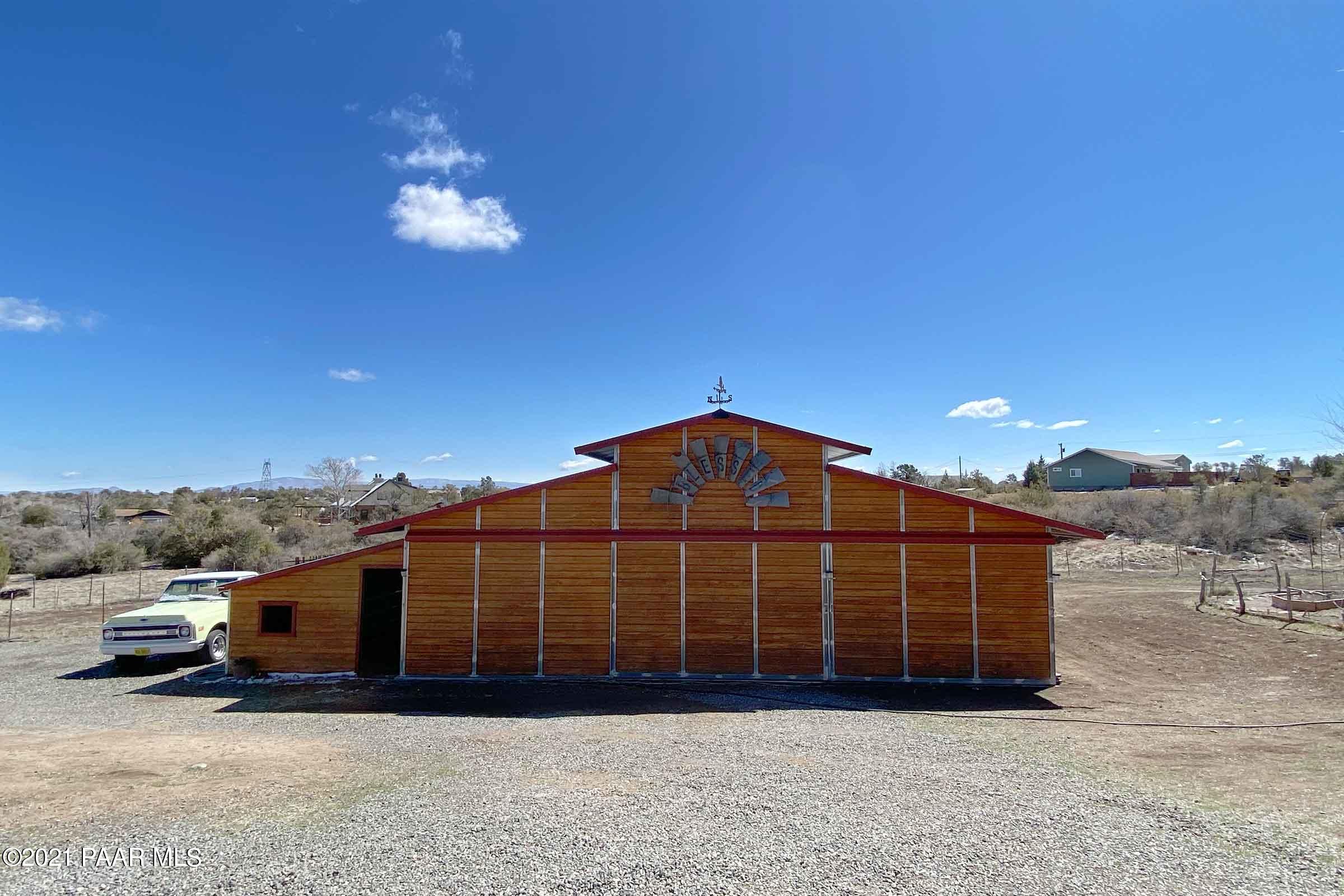 2325 Silver Juniper Ranch Road Prescott, AZ 86305 - Photo 56 of 81 199barn_front