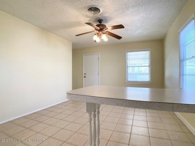 4124 South Jackson Street Amarillo, TX 79110 - Photo 5 of 13 a view of an empty room and window