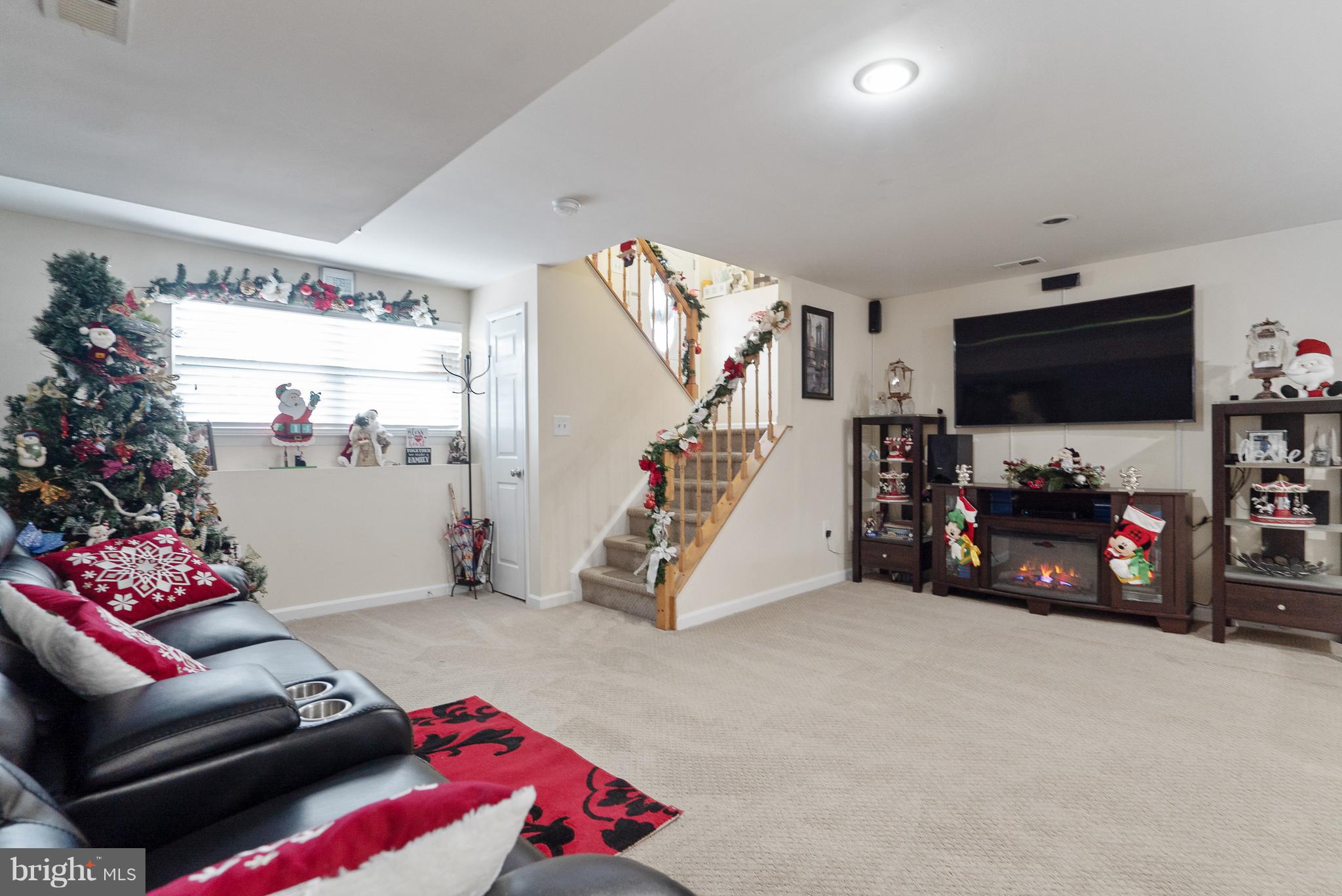 7743 Sauerbacker Road Pasadena, MD 21122 - Photo 3 of 29 Gallery Image 3