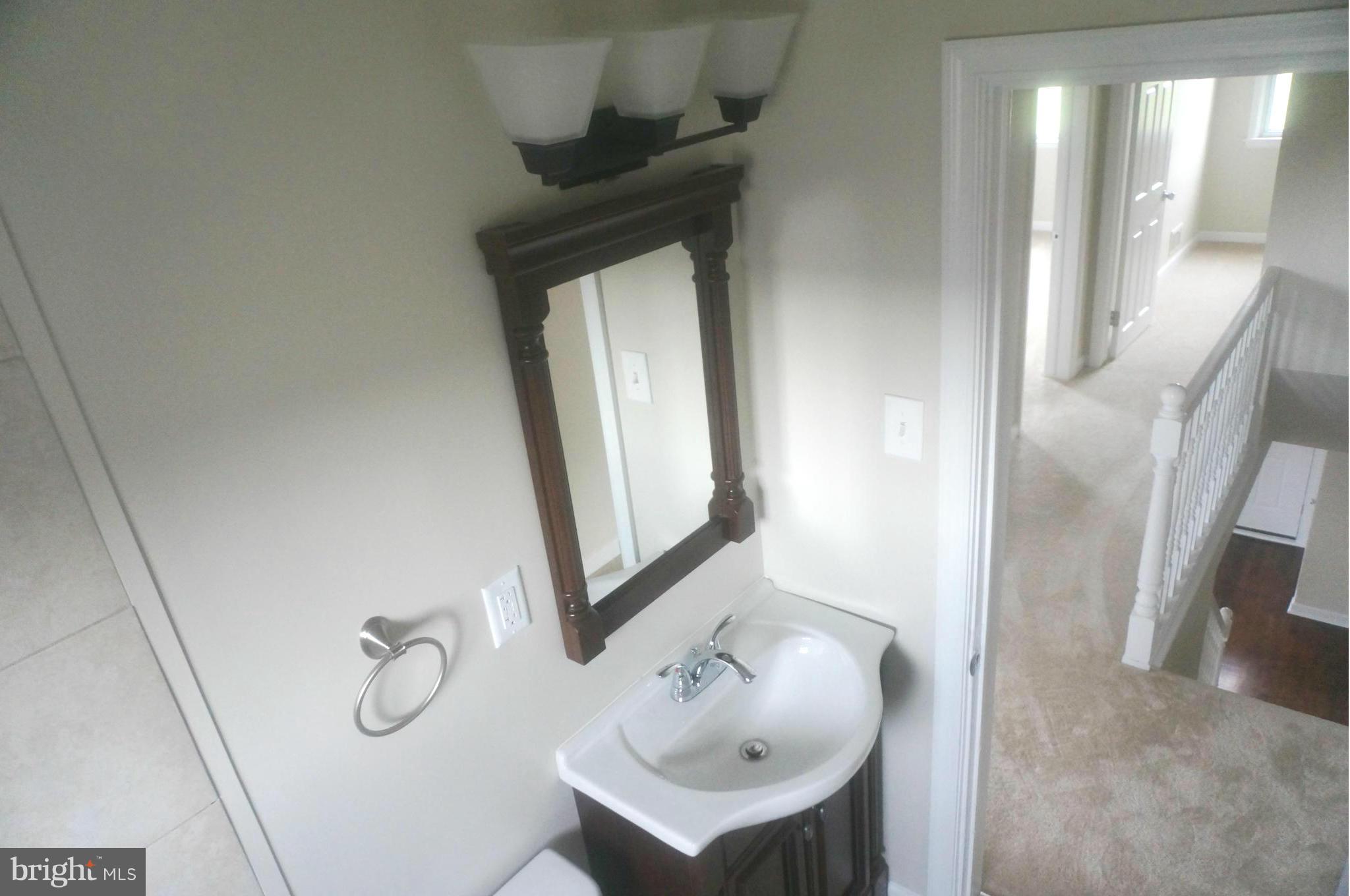 2015 Inverton Road Baltimore, MD 21222 - Photo 14 of 26 Bath (Master)