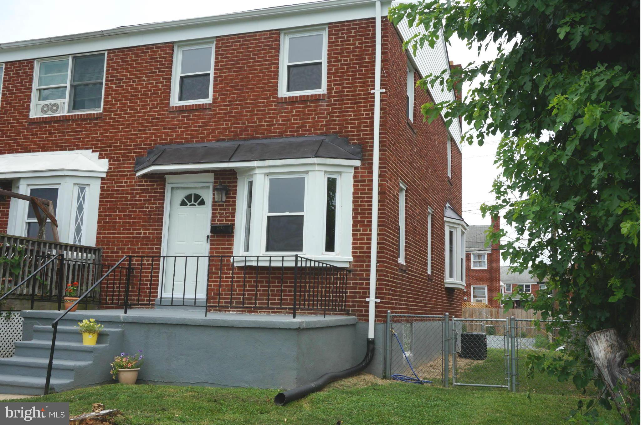 2015 Inverton Road Baltimore, MD 21222 - Photo 26 of 26 Exterior (Front)
