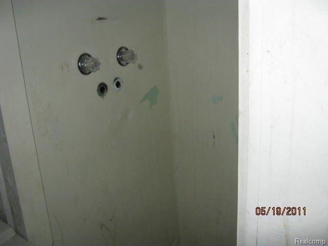 70 Batavia Street River Rouge, MI 48218 - Photo 7 of 17 BASEMENT BATH 1