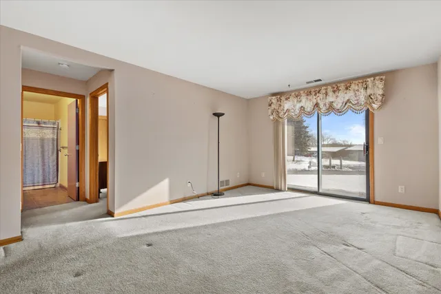 $227,695 | N58-w23833 Hastings Court, Unit 701, Sussex, WI 53089